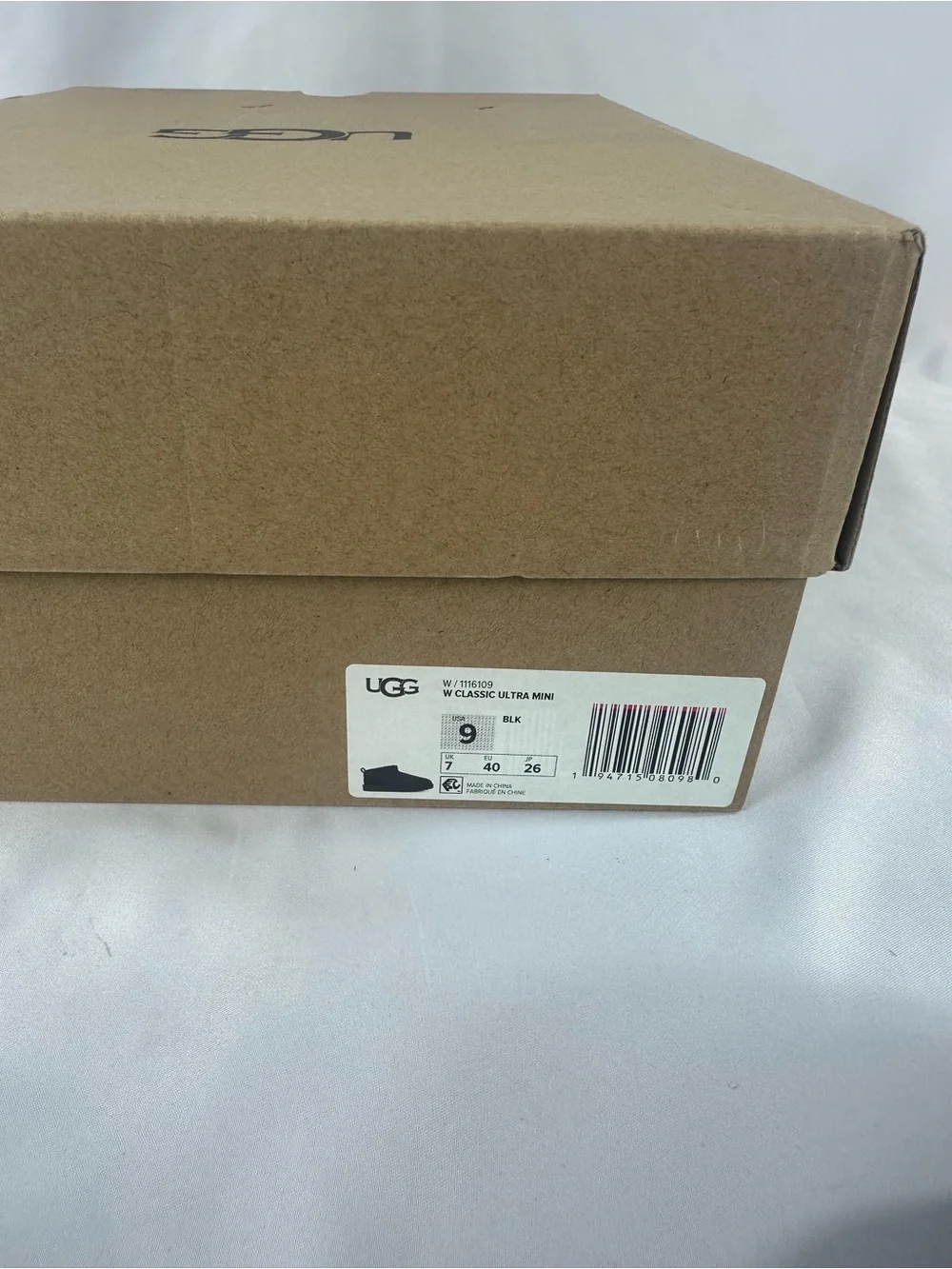 New UGG Classic Ultra Mini Boots Black Women’s Size 9 w/ Box